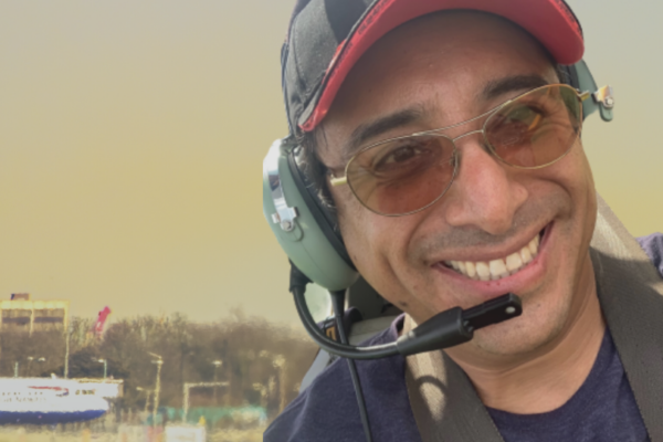 Bernardo Eucario Moreno León, visionario de la aviación ejecutiva a través de Redwings