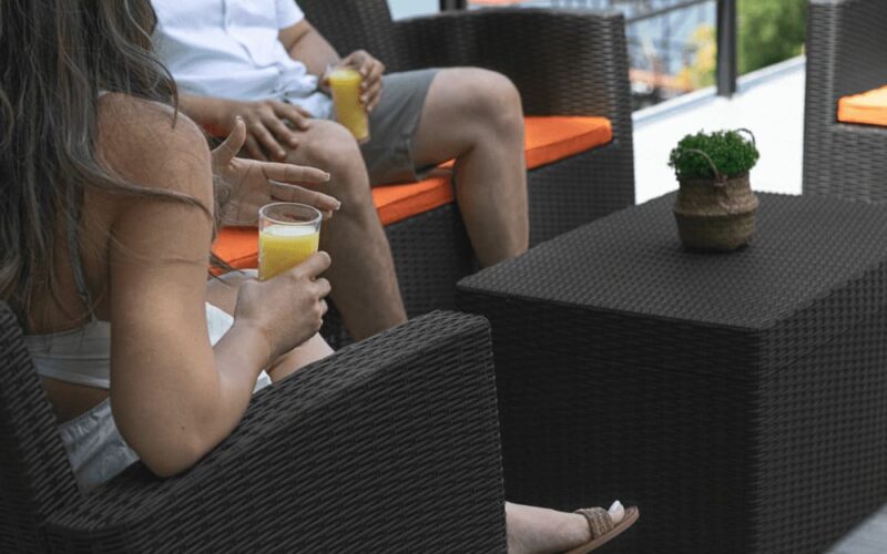 Guía de compra: cómo elegir muebles de plástico de alta calidad en El Salvador