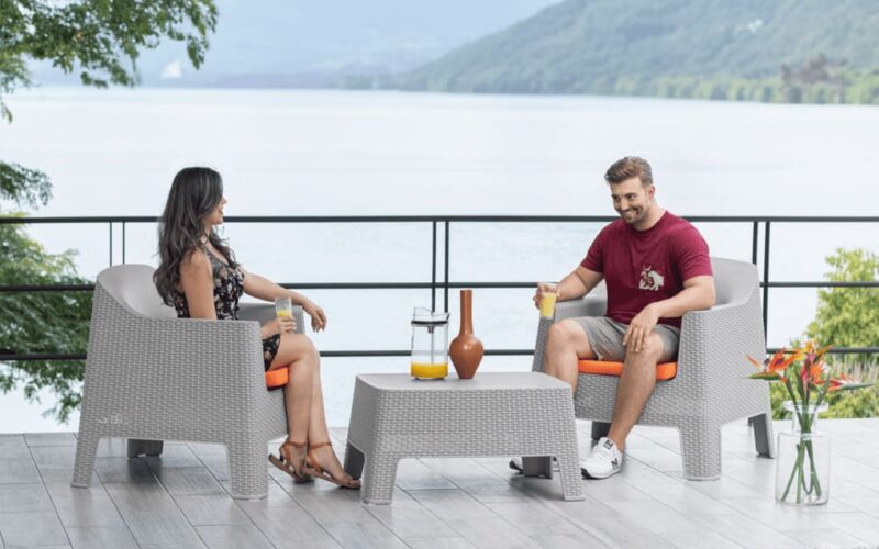 Juegos de sala de plástico en Panamá: ligeros, cómodos y duraderos