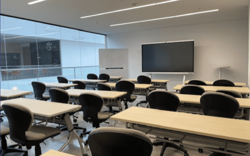 ¿Cómo elegir un salón de capacitación en Panamá adaptado a tus necesidades?